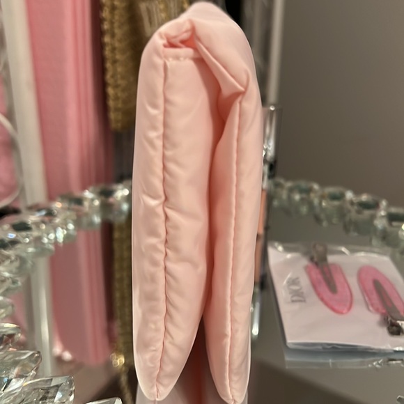 Dior Pink Clutch—Pink Dior Logo Hair Accessory & 2 Deluxe Samples - Picture 9 of 12